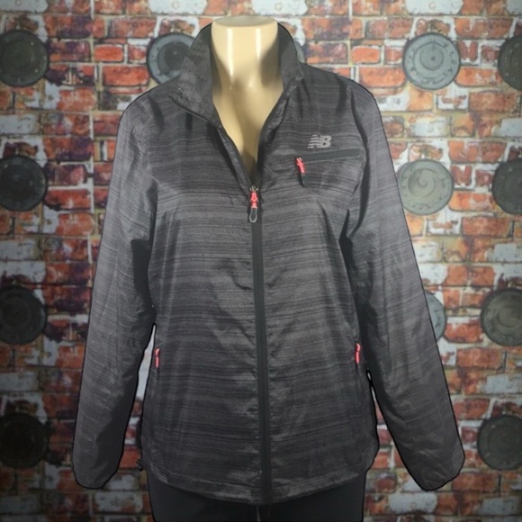 New Balance Jackets & Blazers - New Balance wind breaker Size L 💓